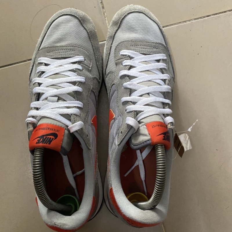 Giày chính hãng đã qua sử dụng