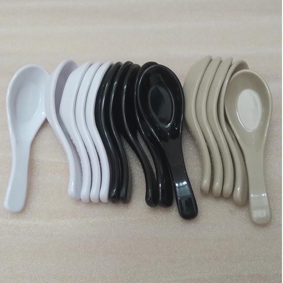 Muỗng Súp Nhựa Melamine No34 Màu Đen/Trắng/Nâu Size 12.3 X 3.3 X 1.3 Cm