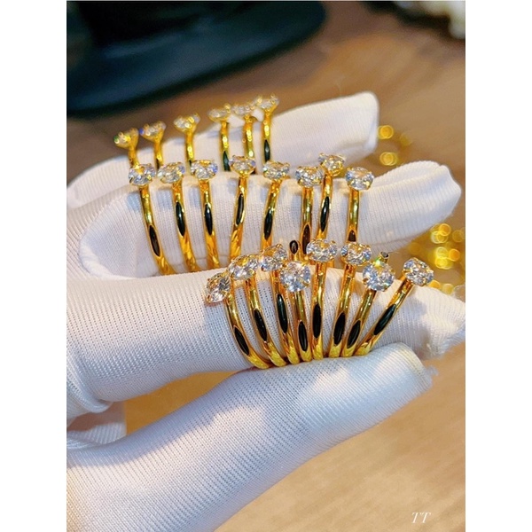 Nhẫn lv đá năm nay dày dặn đẹp hàng 8k