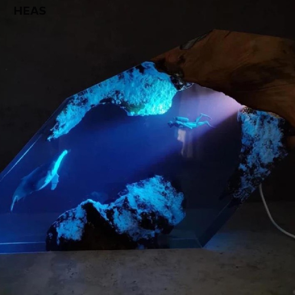 Đèn Ngủ Để Bàn Hình Cá Voi Bằng Nhựa Epoxy Độc Đáo