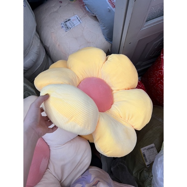 Gối ôm nệm lót ghế sofa hình hoa cúc đệm ngồi bệt thảm trang trí decor nội thất phòng nhà cửa (Mã 07)