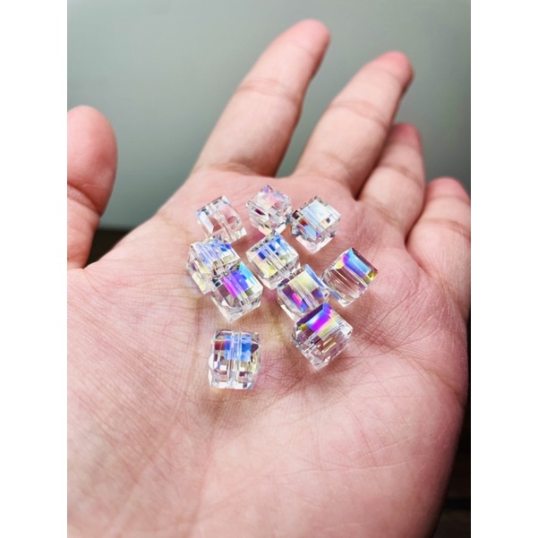 Hạt đá pha lê tròn ánh 7 màu cao cấp size 8mm 10mm dùng làm trang sức vòng tay phụ kiện tự thiết kế