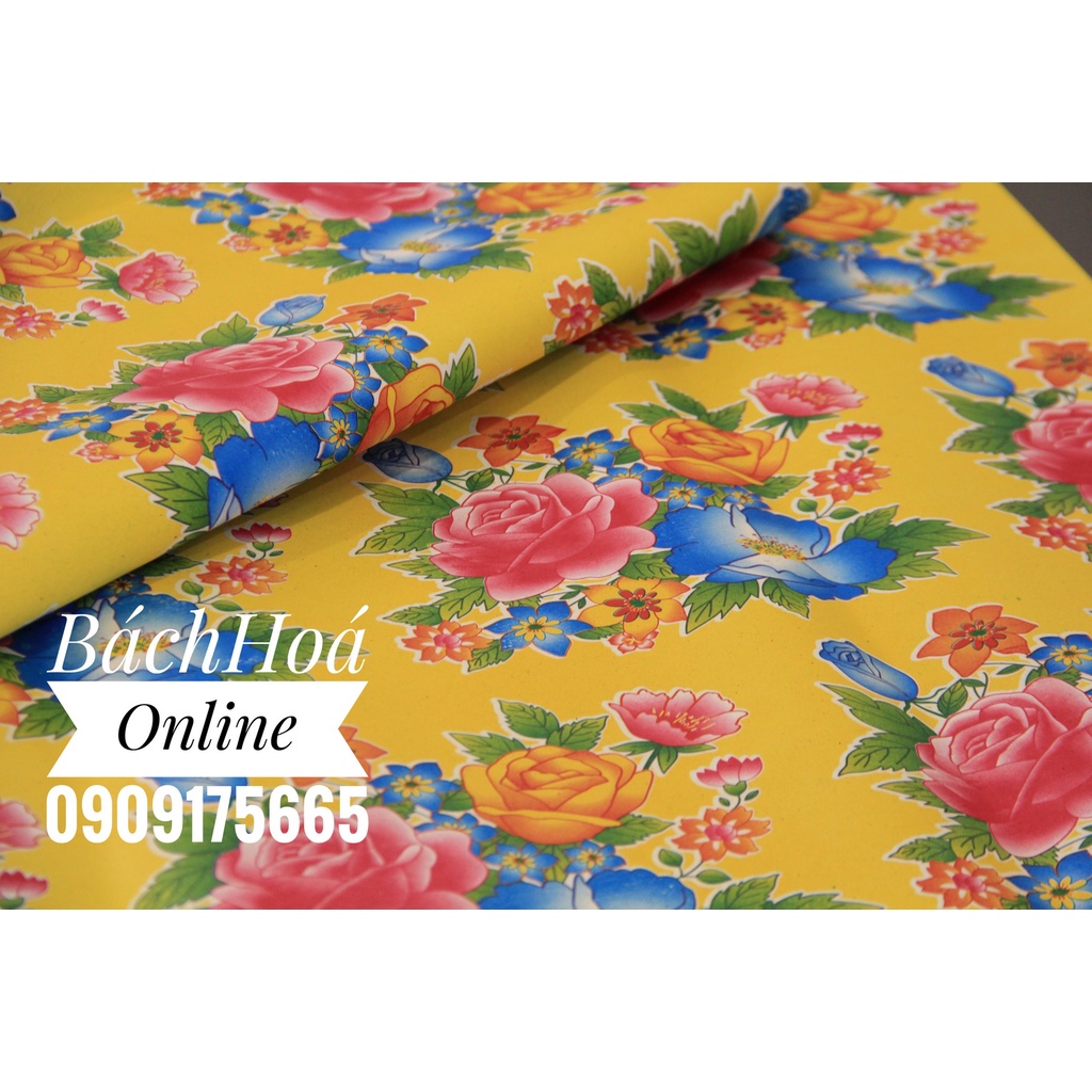 Giấy hoa nền vàng tết dùng để gói quà, chậu cây 55 x 65cm