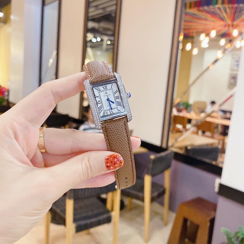Đồng hồ đeo tay WWOOR nữ dây da mềm, hàng full box, thẻ bảo hành 12 tháng Mai Luxury Watch W 8806