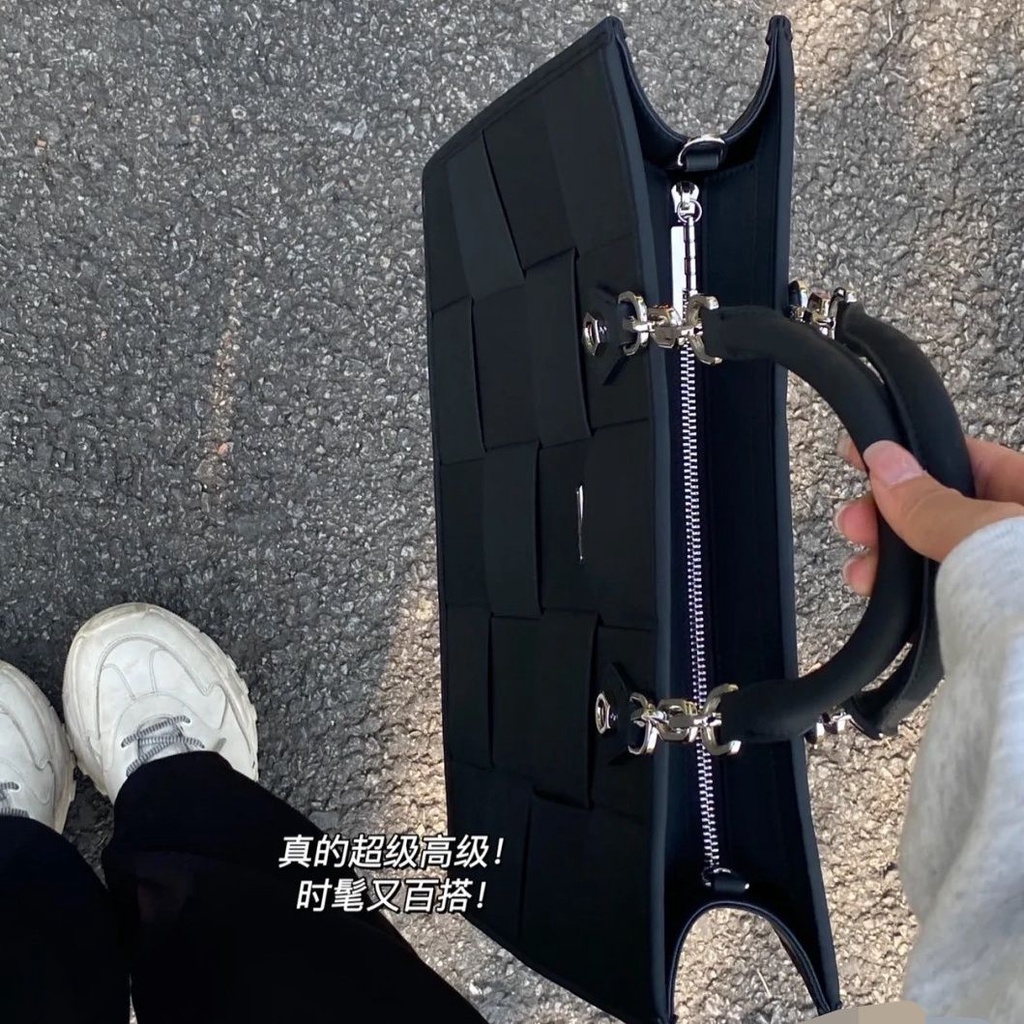 Túi Đeo Chéo Và Đeo Vai Cho Nữ 2022