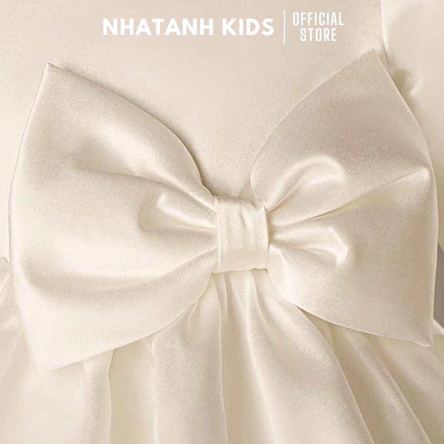 Đầm công chúa bé gái NHATANH KIDS màu trắng tay dài gắn nơ đằng sau cho bé từ 0-12 tuổi NA06