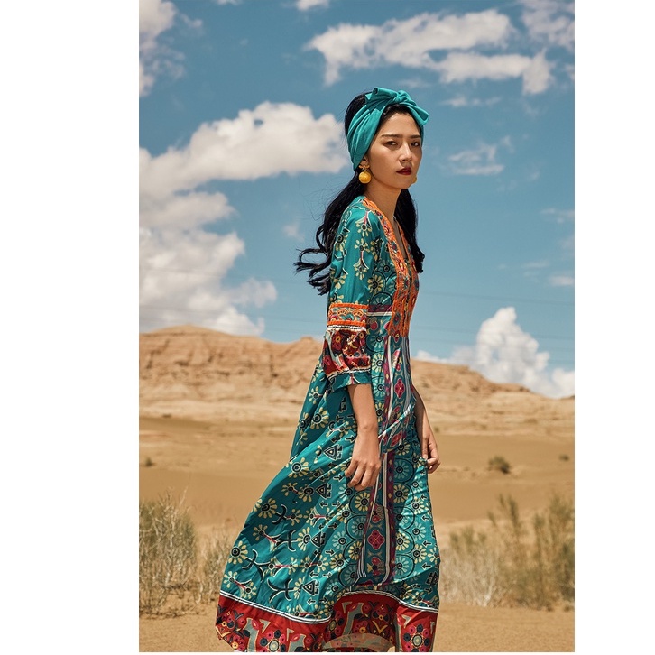 Đầm Thêu Thổ Cẩm Bohemian In Hoa Dáng Dài Xòe Nhẹ 3 Màu - MUOJ - Phong Cách Bohemain