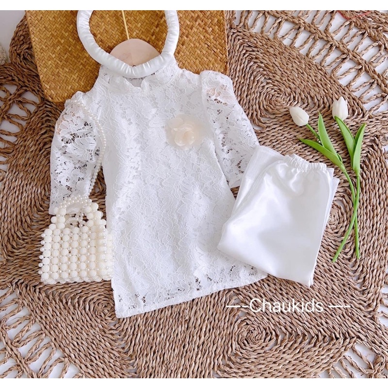 Áo dài trắng cho bé có quần