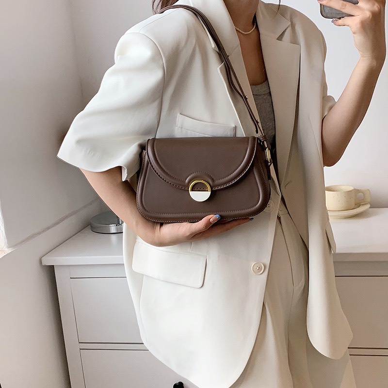Túi xách nữ đeo chéo, đeo vai, kẹp nách khóa tròn cao cấp AROMA FASHION (SIZE 23x 13 x7cm)