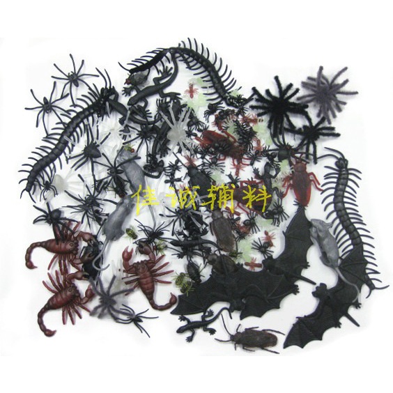 Bộ 44 côn trùng giả Bằng Nhựa đầy đủ gián rết nhện bò cạp chuột dơi như hình