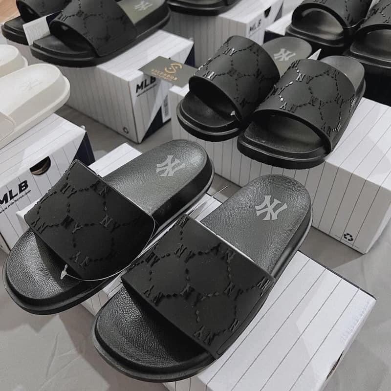 Dép Mickey ss2021 2 màu đen-trắng size nam-nữ hàng 1:1