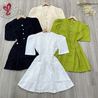 Đầm cổ tròn nút hạt dáng xòe