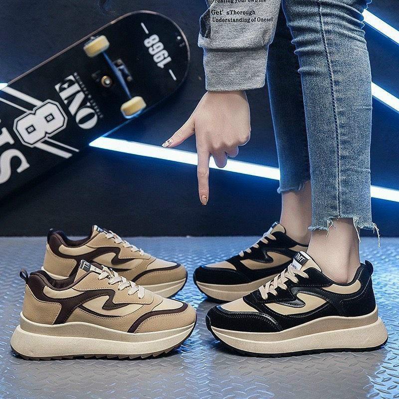 GIÀY THỂ THAO TIA CHỚP 2023