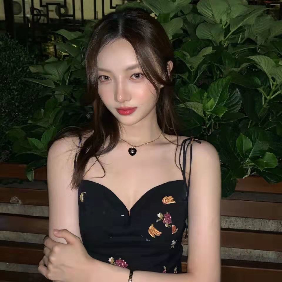 Vòng cổ Mặt Trái Tim Màu Đen Cổ Điển