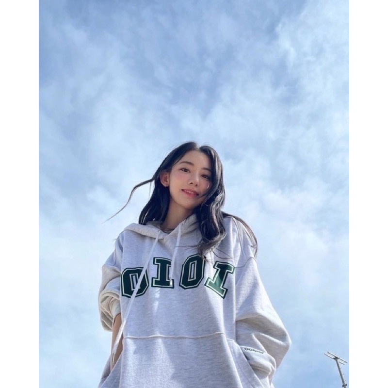 Áo hoodie OiOi hàng full tag mác giống Hyein & Hanni NewJeans, Rosé Blackpink brand Hàn