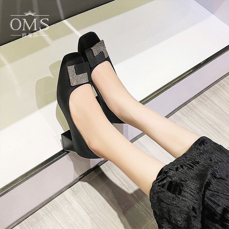 Giày công sở thiết kế sang trọng