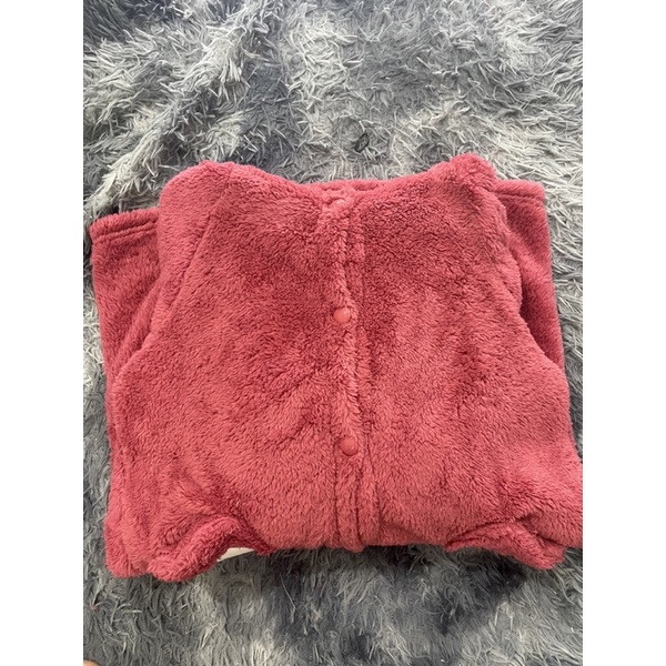 Váy ngủ bông gấu dâu đỏ mũ to rộng 2 lớp túi bàn chân lông dày dặn, Váy choàng lông nhiều mẫu thú cưng dễ thương