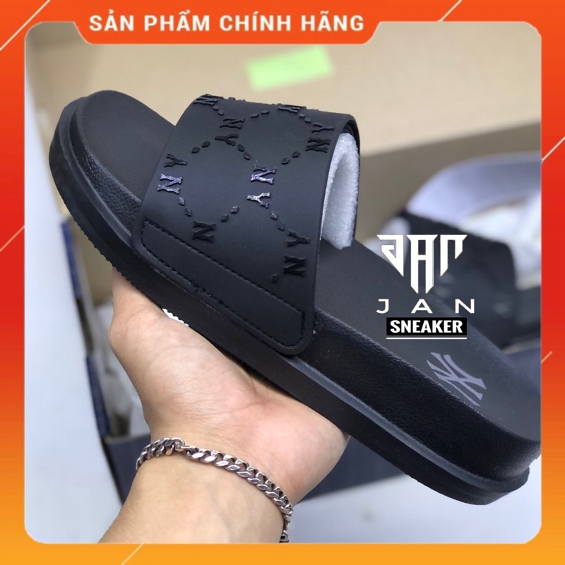 Dép MLB Dia Monogram NY Đen/Trắng Chính Hãng