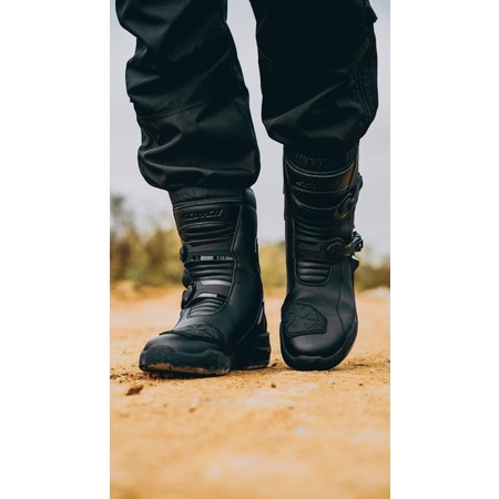 Giày bảo hộ moto chống nước Scoyco MT038 / MT038WP