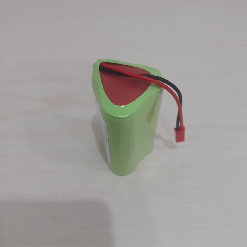 Pin robot hút bụi Medion MD16192