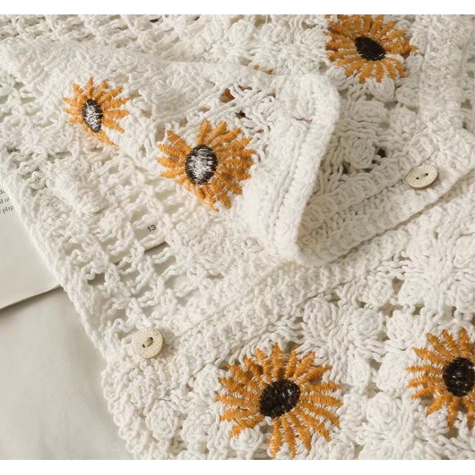 Áo Croptop Dệt Kim Không Tay Thêu Hoa Cúc Phong Cách Pháp Cổ Điển