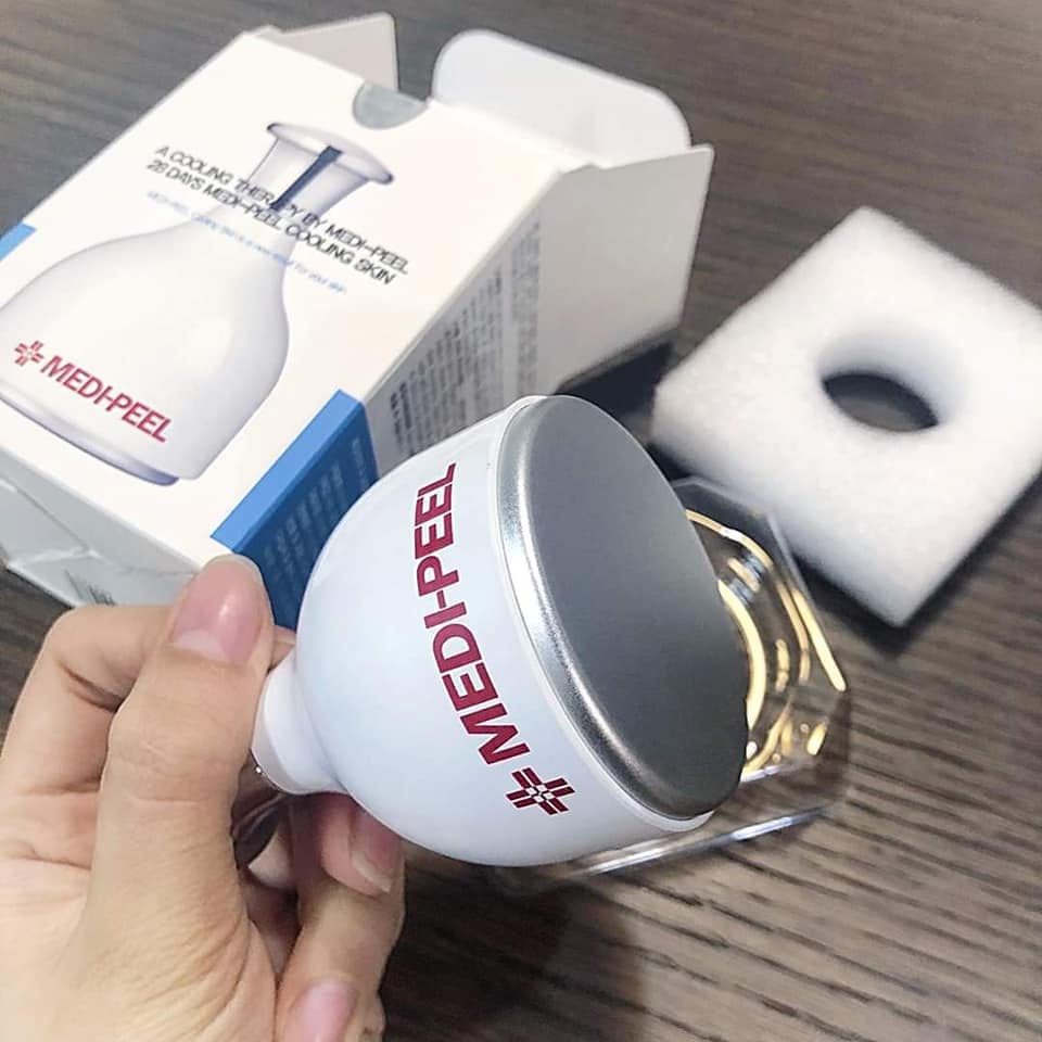 Thanh lăn lạnh Medi Peel 28 Days Perfect Cooling Skin