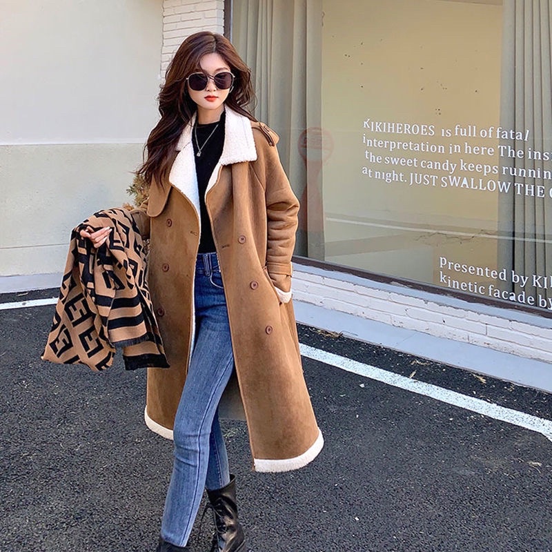 Áo khoác da lộn màu nâu dáng dài lót lông siêu ấm phong cách Hàn quốc