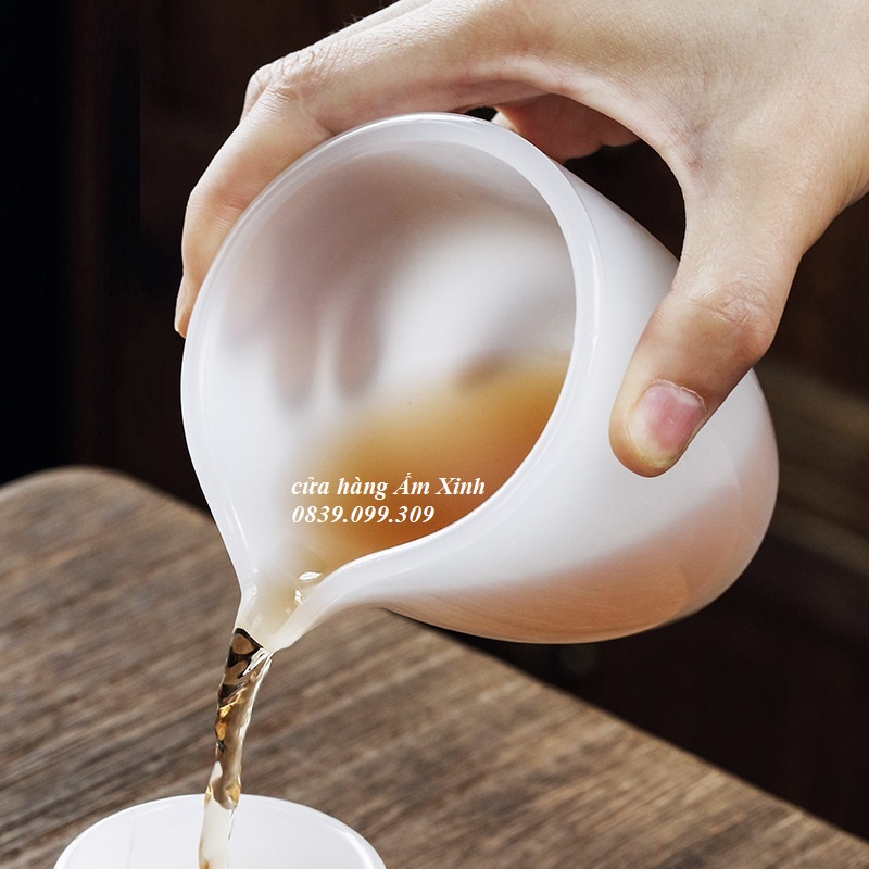 Tống Chuyên Trà Ngọc Mã Não Cao Cấp Dùng Thưởng Trà Dung Tích 230 ml