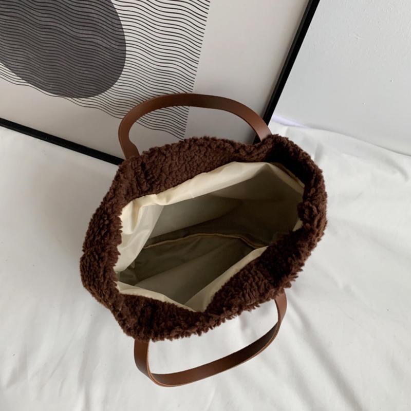 Túi Xách Lông Nhung Kiểu Dáng Đơn Giản Xinh Xắn Dành Cho Nữ