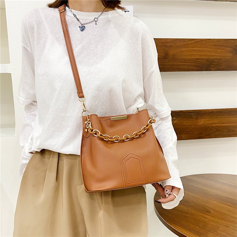 Túi Xách Bucket Phối Dây Xích Đeo Vai Thời Trang Mùa Thu 2022 Cho Nữ