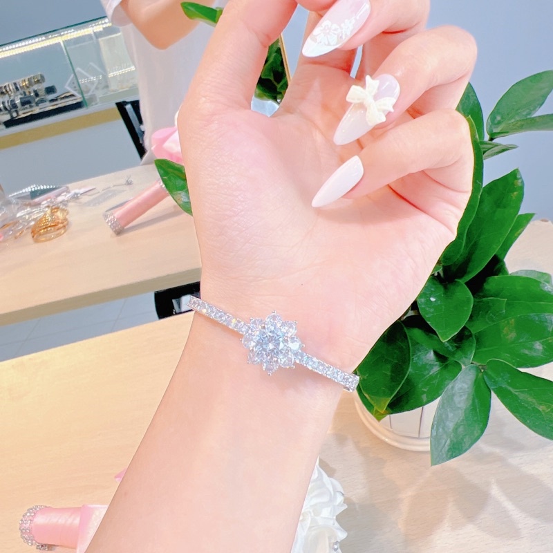 Vòng tay hoa đá nhí siêu sáng xi bạch kim bền màu khoá bấm