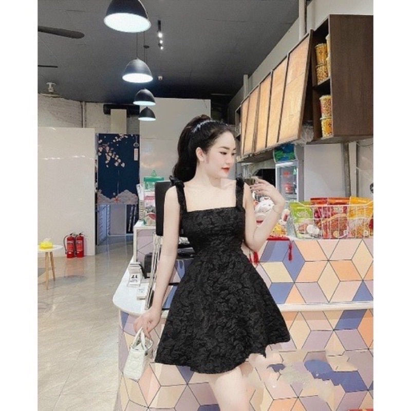 Váy 2 dây gấm xốp xoè ngắn nơ vai ( sẵn mút ngực) đầm dây xoè ngắn xốp nổi ulzzang