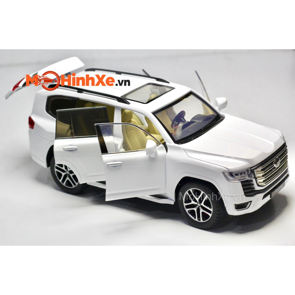 MÔ HÌNH XE LAND CRUISER LC300 FULL KÍNH 1:24 HÃNG KHÁC