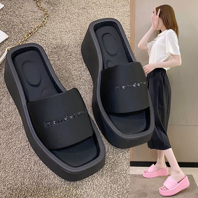 Dép Sandal Đế Dày Thời Trang Mới Phổ Biến Cho Nữ