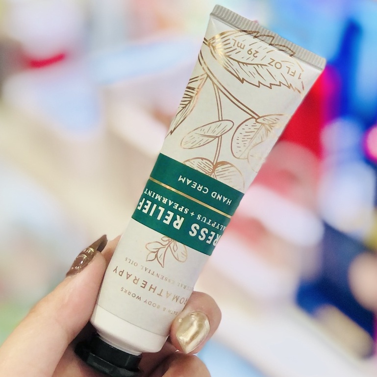 Kem Dưỡng Da Tay Bath & Body Works Stress Relief  Eucalyptus Spearmint Hand Cream