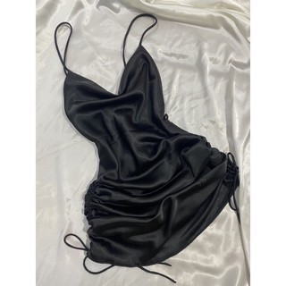 Đầm lụa dáng ngắn hở lưng, dây rút đùi tuỳ chỉnh