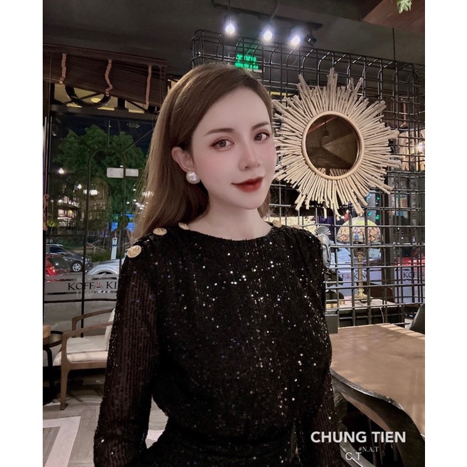 Váy kim sa dài tay cúc vai