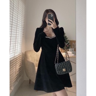 Váy- Đầm nhung cổ vuông đính đá dáng xoè