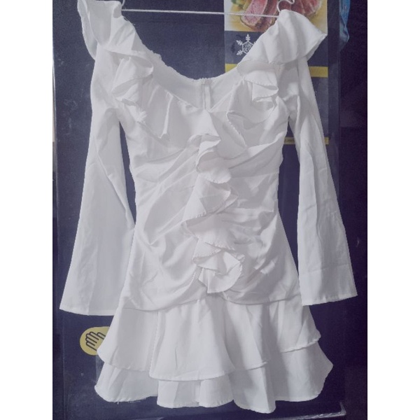 Thế giới váy trắng