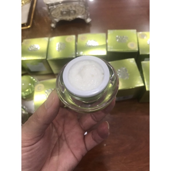 Kem đêm xanh thảo mộc nhụy tây natural white mới
