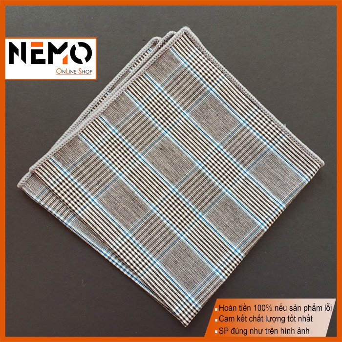 Khăn cài túi áo vest kẻ sọc và kẻ ô vuông chất liệu vải cotton mềm kích thước vừa.