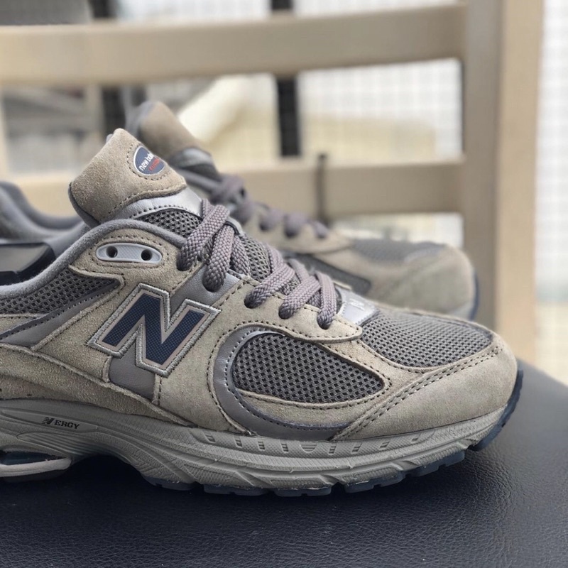 GIÀY NEW.BALANCE2002R GREY NAVY LAI AU DA LỘN SC