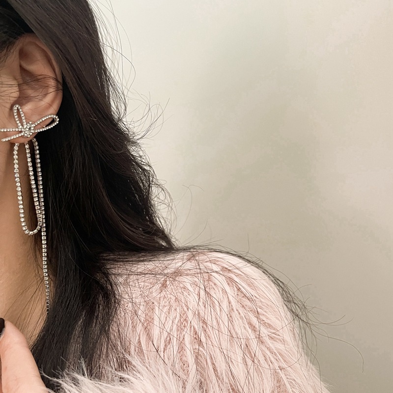 Bông Tai Dáng Dài Đính Nơ Phối Tua Rua Thời Trang