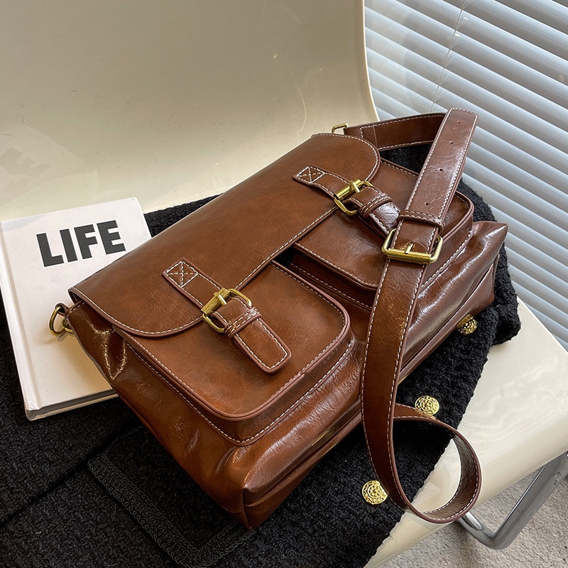 Túi Đeo Chéo Bằng Da Bóng Phong Cách retro Thời Trang Cho Nữ