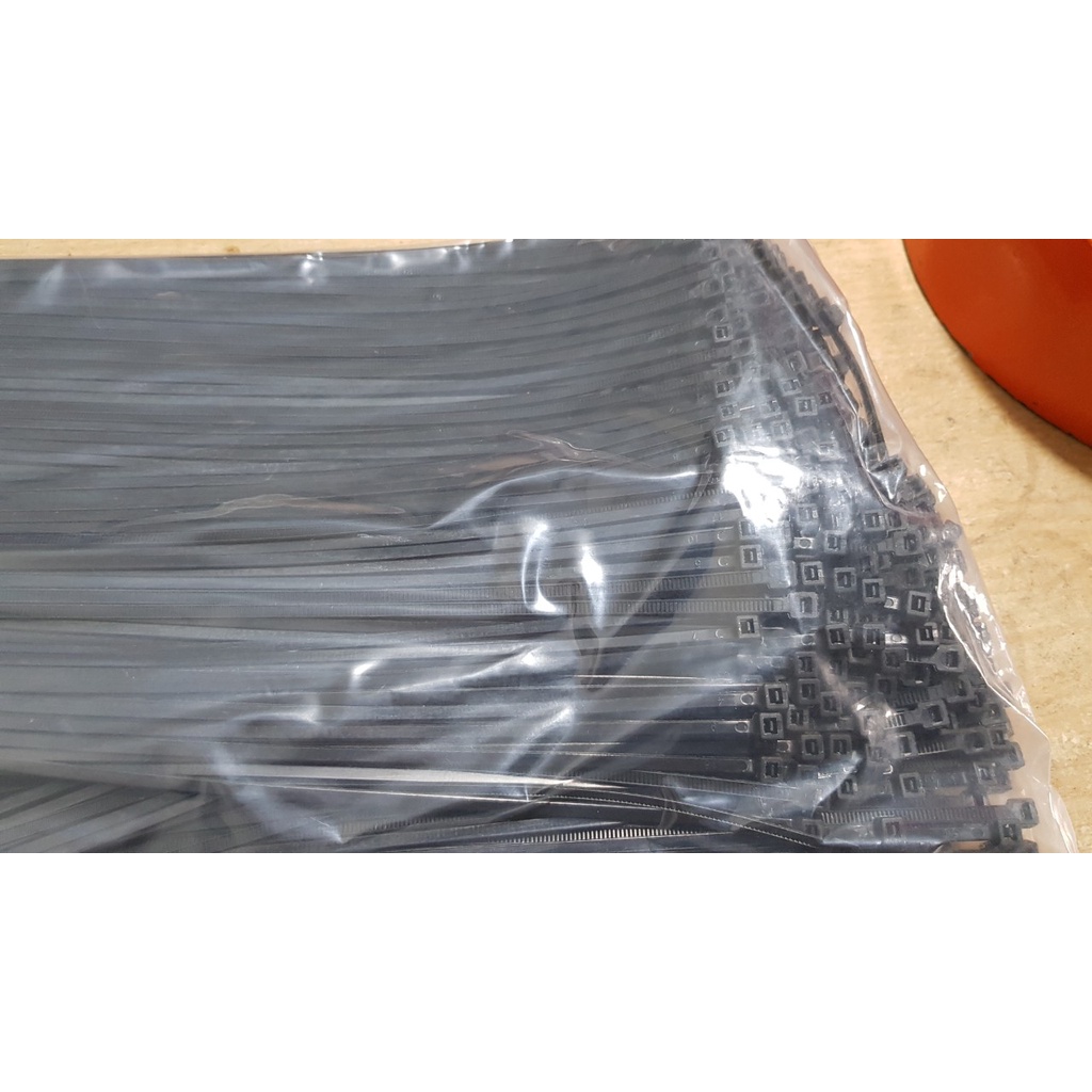 DÂY LẠT NHỰA ĐEN 5X300mm