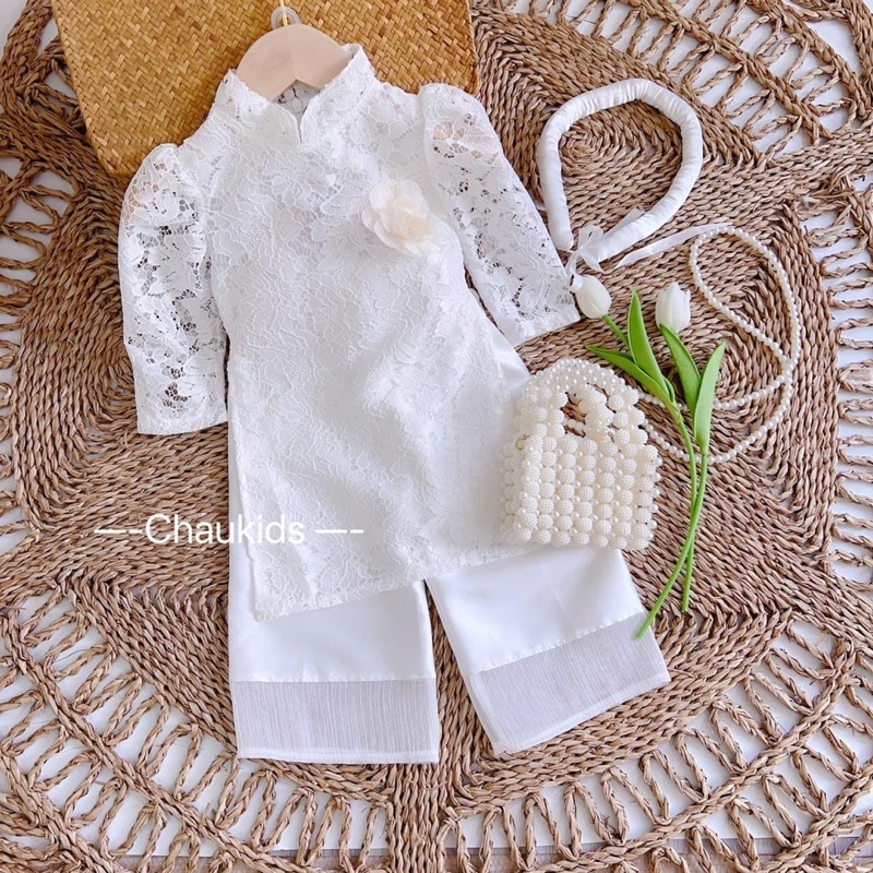 Áo dài trắng cho bé có quần