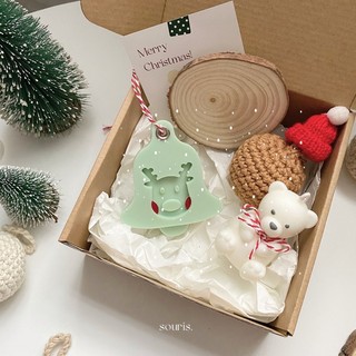 Set nến thơm Christmas holiday No3 bao gồm nến thơm gấu, sáp thơm tuần lộc, đế lót gỗ và hộp diêm đốt nến