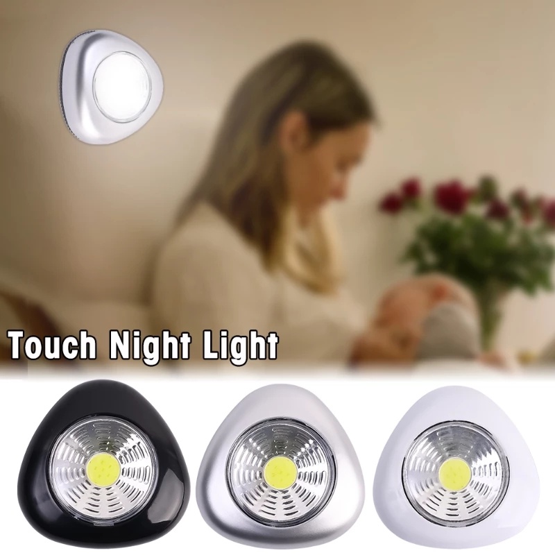 Đèn LED Hình Tam Giác Không Dây Chạm Cảm Ứng Gắn Tủ Quần Áo