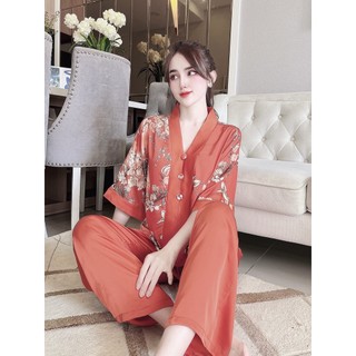 Set đồ bộ nữ áo tay lỡ cổ V họa tiết hoa và quần dài ống suông rộng vải lụa mềm mịn - Mai Ngô Official