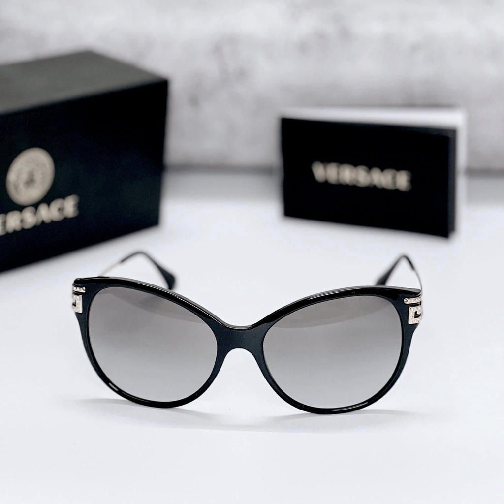 Kính mát nữ chính hãng Versace điểm đá, form ôm dễ lên mặt - Lens: 57/17/140